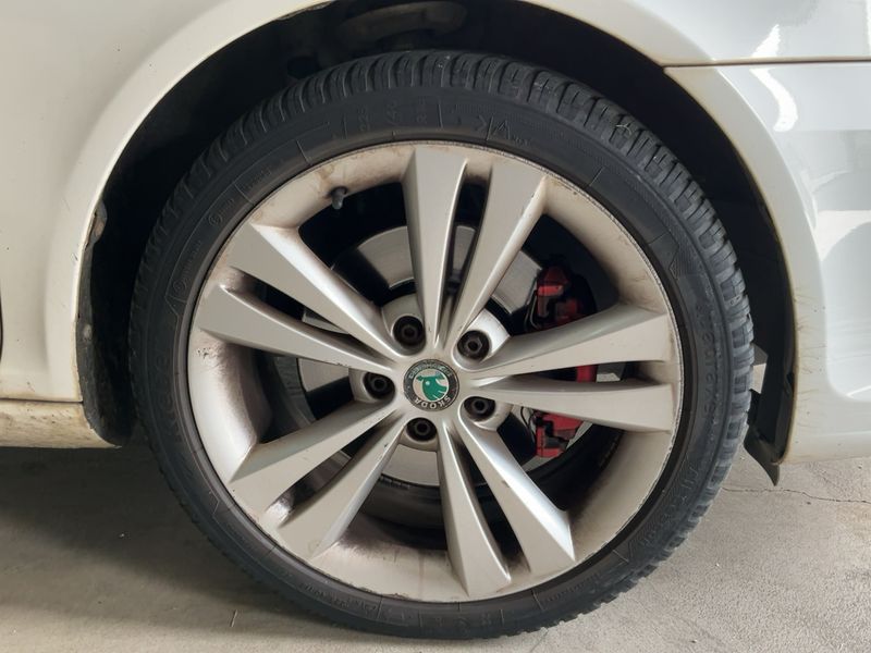 Skoda Octavia 2.0 TDI RS 2011 – снимка 11