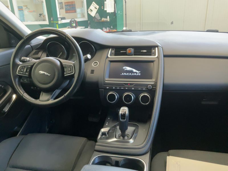 Jaguar E-Pace D150 AWD 2020 – снимка 17