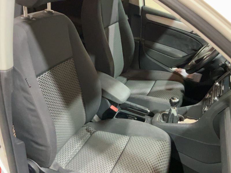 Volkswagen Golf VI 1.6 TDI Advance 2010 – снимка 11