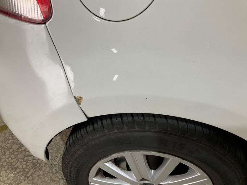Volkswagen Golf VI 1.6 TDI Advance 2010 – снимка на щета