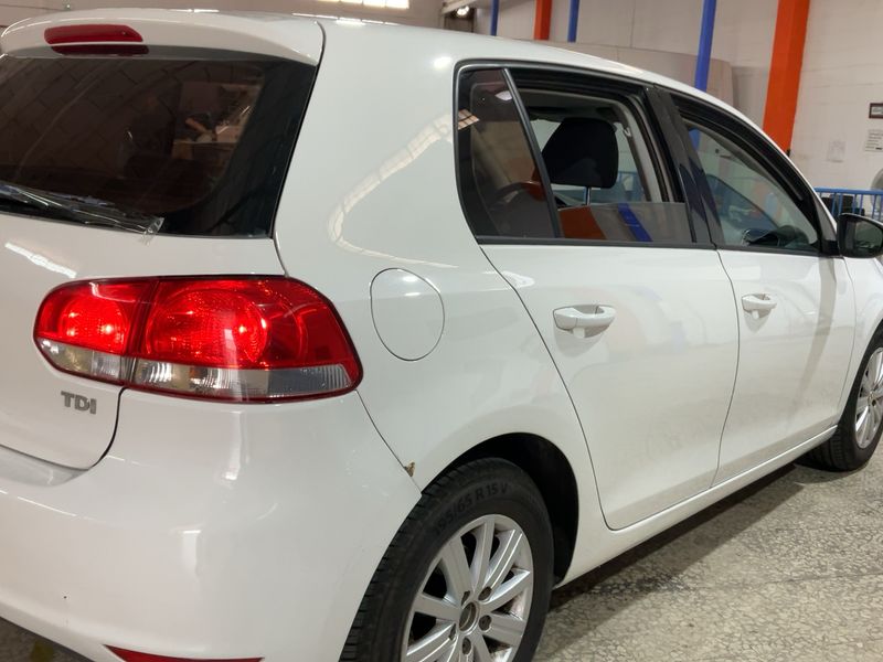 Volkswagen Golf VI 1.6 TDI Advance 2010 – снимка на щета