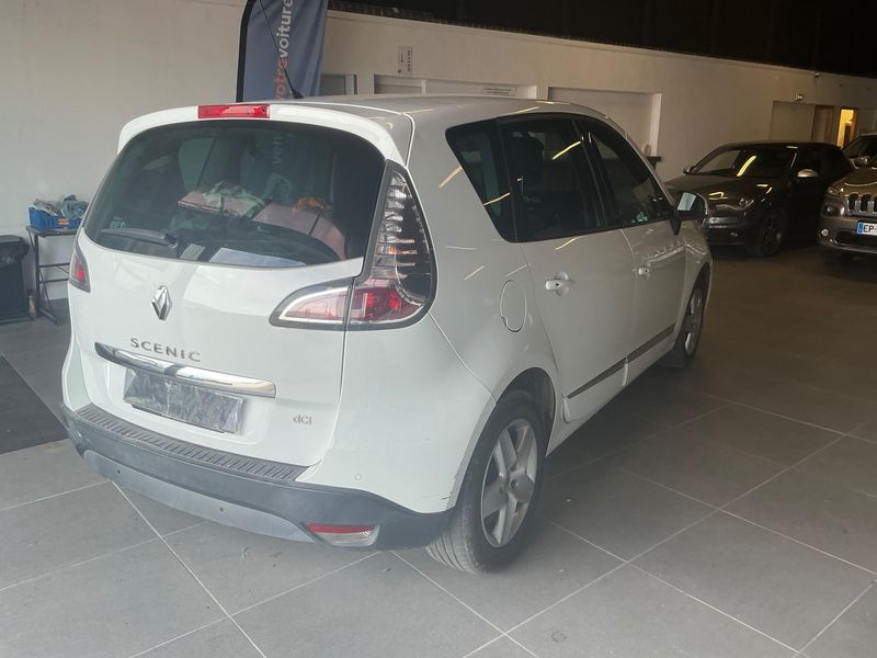 Renault Scenic 1.5 dCi Business 2015 – снимка 2