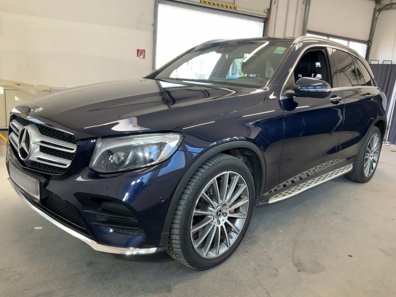 Mercedes-Benz GLC-Klasse GLC 220 4Matic AMG Line 2018 – снимка 1