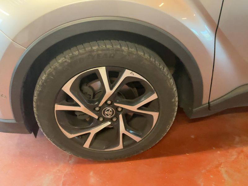 Toyota C-HR 1.2 Turbo Graphic 2017 – снимка 3