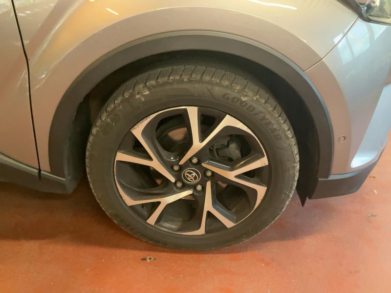 Toyota C-HR 1.2 Turbo Graphic 2017 – снимка 11