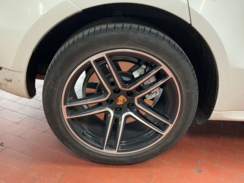 Porsche Macan Turbo 2019 – снимка 9