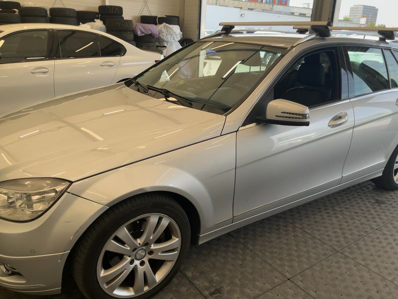 Mercedes-Benz C-Klasse C 220 CDI T BlueEfficiency Avantgarde 2010 – снимка 2