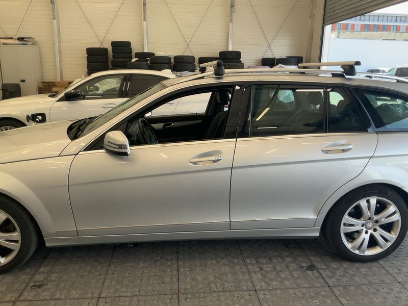 Mercedes-Benz C-Klasse C 220 CDI T BlueEfficiency Avantgarde 2010 – снимка 4