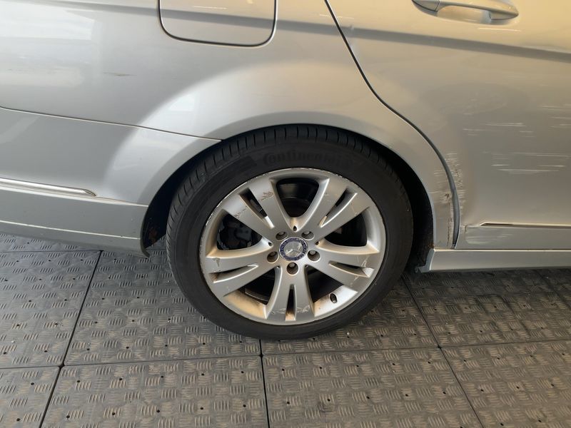 Mercedes-Benz C-Klasse C 220 CDI T BlueEfficiency Avantgarde 2010 – снимка 19
