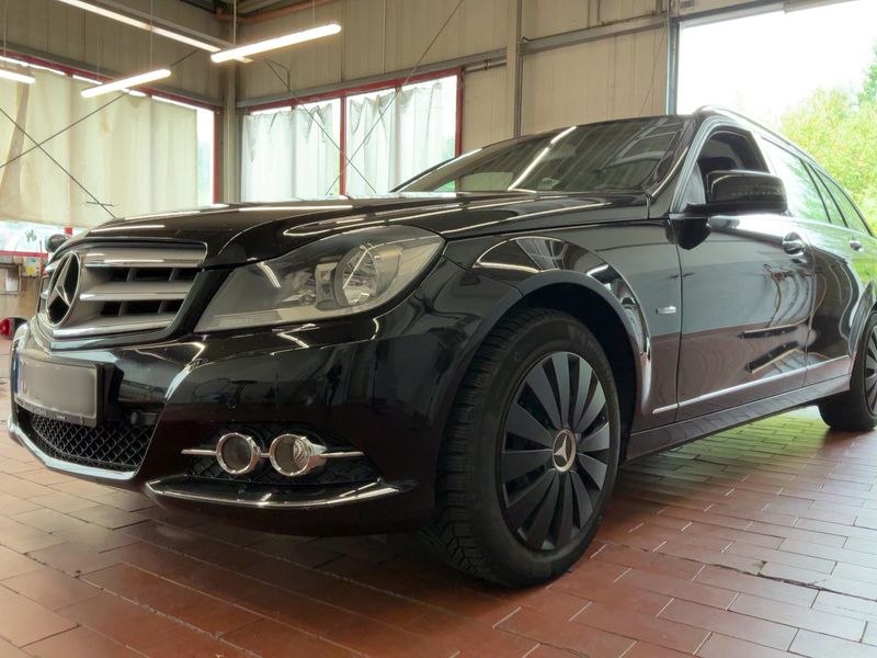 Mercedes-Benz C-Klasse C 220 CDI T BlueEfficiency Avantgarde 2011 – снимка 2