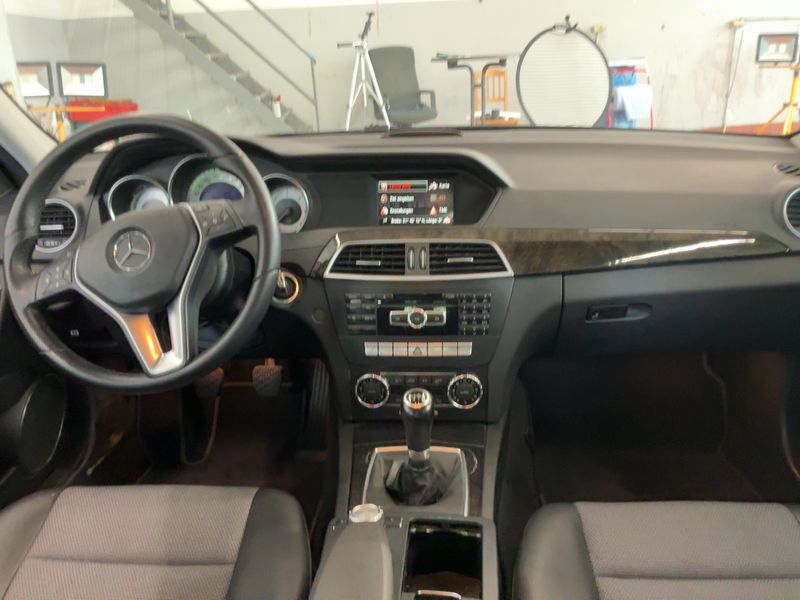 Mercedes-Benz C-Klasse C 220 CDI T BlueEfficiency Avantgarde 2011 – снимка 12