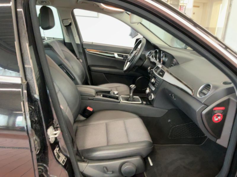 Mercedes-Benz C-Klasse C 220 CDI T BlueEfficiency Avantgarde 2011 – снимка 11