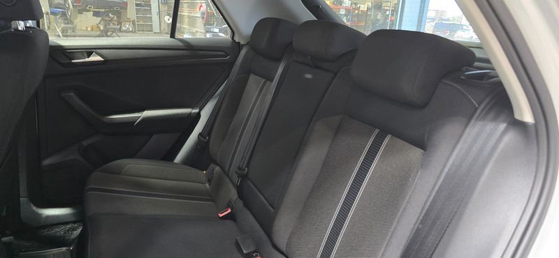 Volkswagen T-Roc 1.6 TDI Advance 2019 – снимка 19