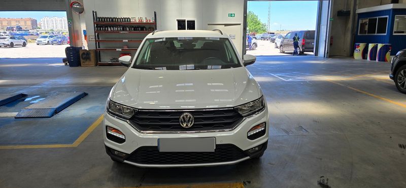Volkswagen T-Roc 1.6 TDI Advance 2019 – снимка 14