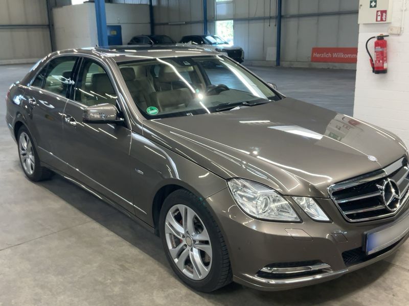 Mercedes-Benz E-Klasse E 350 CDI BlueEfficiency 4Matic Elegance 2010 – снимка 12