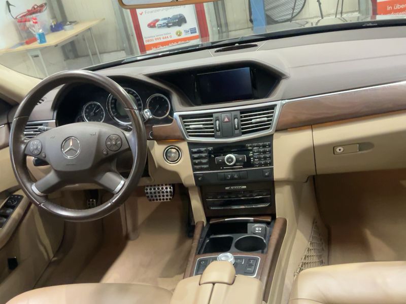 Mercedes-Benz E-Klasse E 350 CDI BlueEfficiency 4Matic Elegance 2010 – снимка 17
