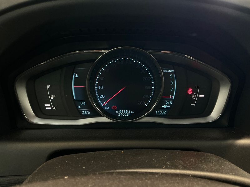 Volvo XC60 2.0 D4 Momentum 2WD 2014 – снимка 19