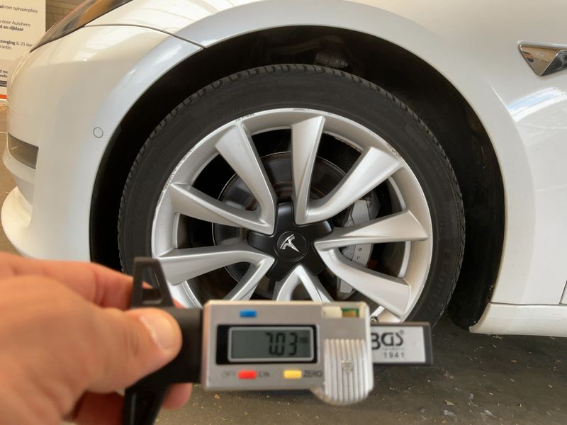 Tesla Model 3 Long Range Dual Long Range Dual AWD 2020 – снимка 3