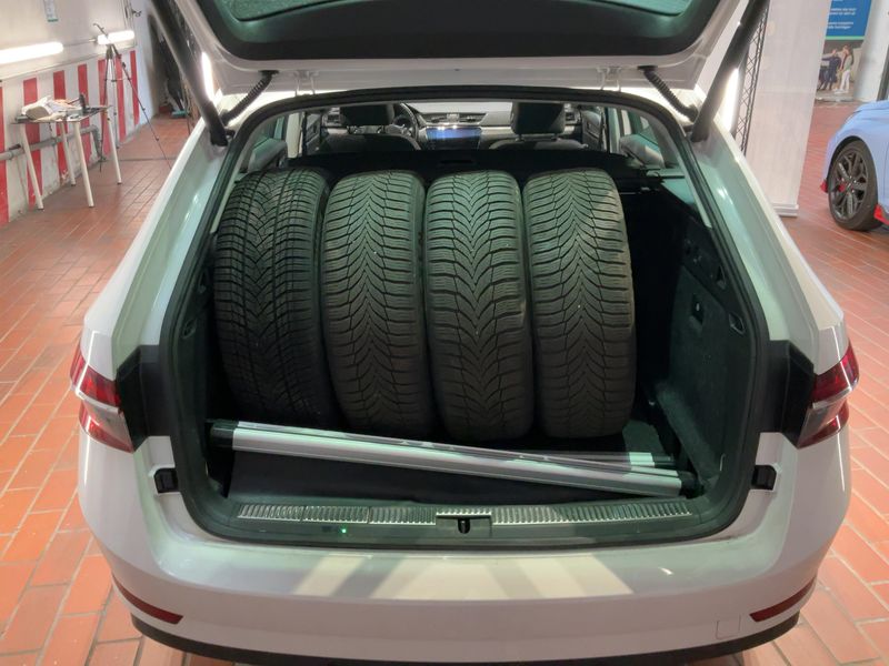 Skoda Superb 2.0 TDI Style 2019 – снимка 16