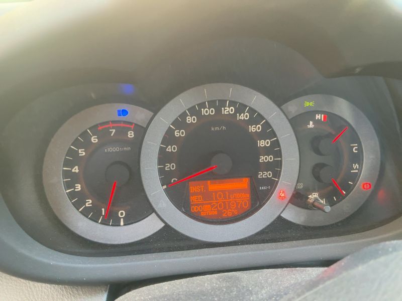 Toyota RAV 4 2.0 Active 2011 – снимка 18
