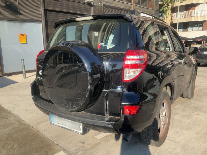 Toyota RAV 4 2.0 Active 2011 – снимка 8