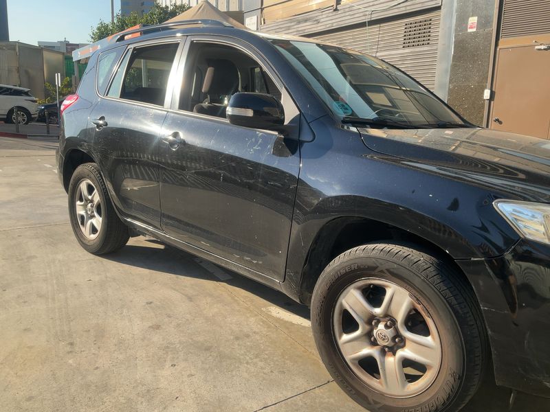 Toyota RAV 4 2.0 Active 2011 – снимка 12