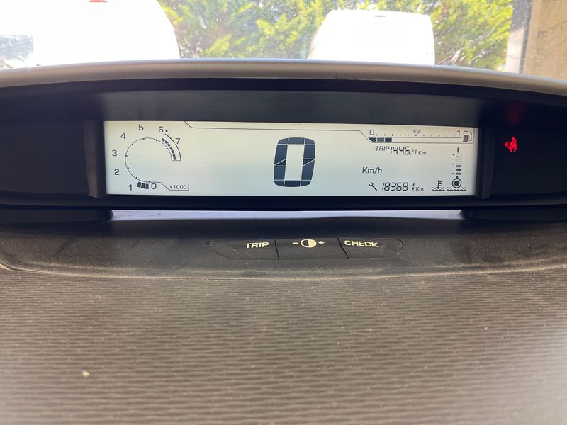 Citroen C4 1.4 Confort 2010 – снимка 4