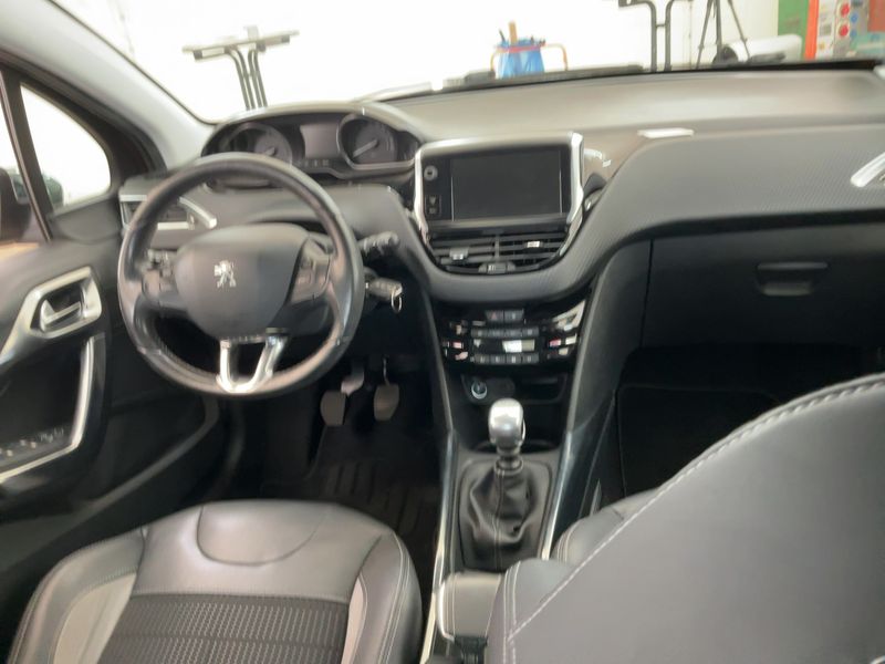 Peugeot 2008 1.6 e-HDi Allure 2013 – снимка 18