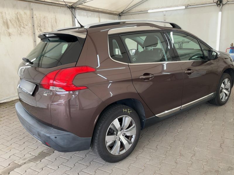 Peugeot 2008 1.6 e-HDi Allure 2013 – снимка 8