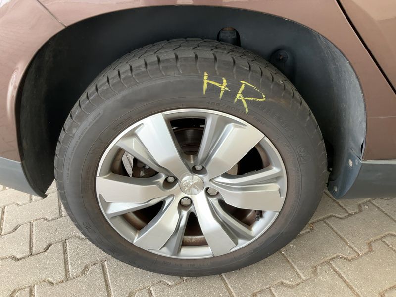 Peugeot 2008 1.6 e-HDi Allure 2013 – снимка 9