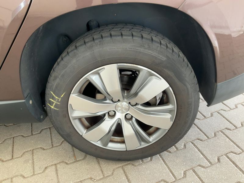 Peugeot 2008 1.6 e-HDi Allure 2013 – снимка 5