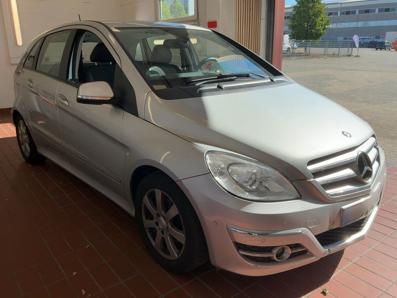 Mercedes-Benz B-Klasse B 200 2010 – снимка 12