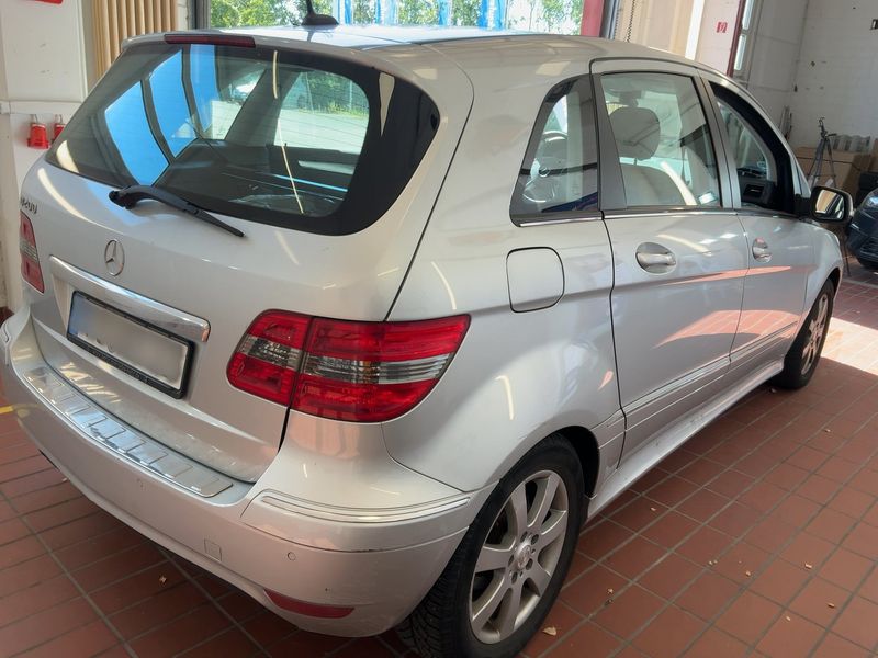 Mercedes-Benz B-Klasse B 200 2010 – снимка 8