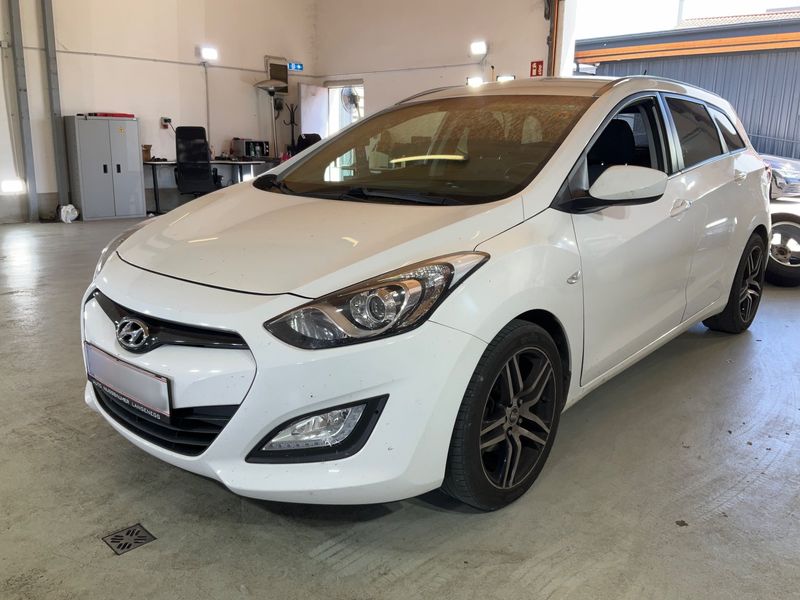 Hyundai i30 1.4 Europe plus 2014 – снимка 1
