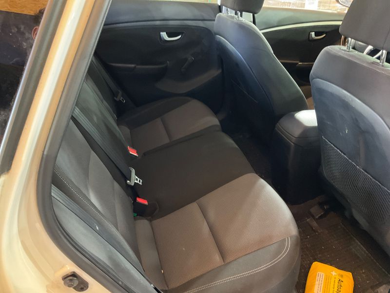 Hyundai i30 1.4 Europe plus 2014 – снимка 25