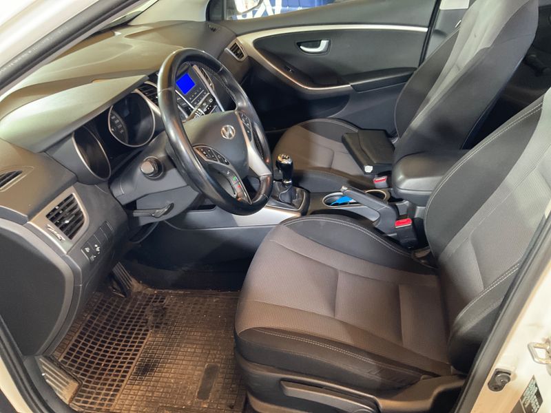 Hyundai i30 1.4 Europe plus 2014 – снимка 30