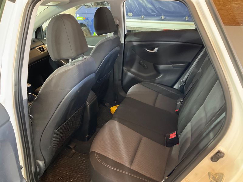 Hyundai i30 1.4 Europe plus 2014 – снимка 27