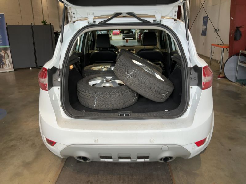 Ford Kuga 2.0 TDCi Titanium 2011 – снимка 16