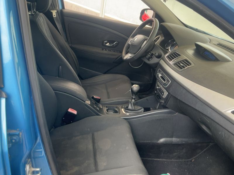 Renault Megane 1.5 dCi Dynamique 2012 – снимка 16