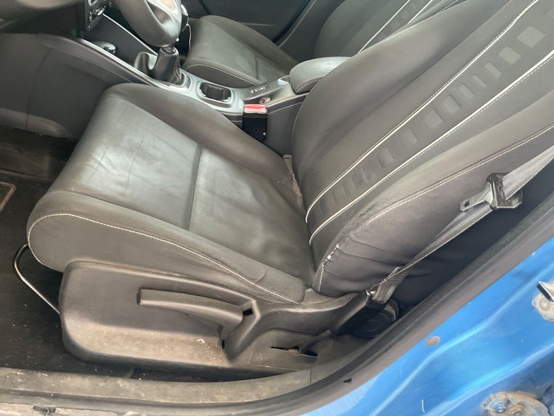 Renault Megane 1.5 dCi Dynamique 2012 – снимка 33