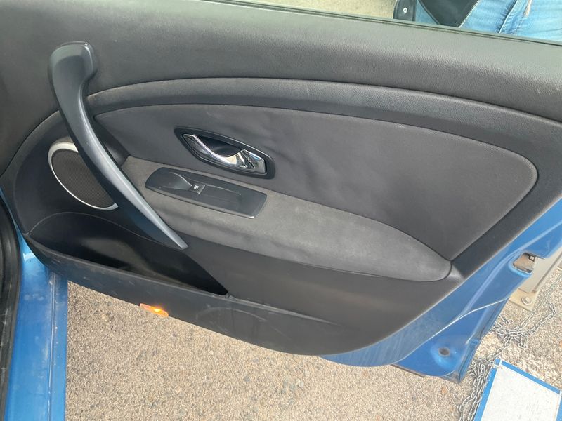Renault Megane 1.5 dCi Dynamique 2012 – снимка 39