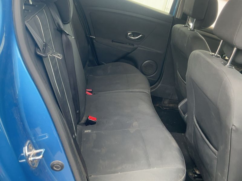 Renault Megane 1.5 dCi Dynamique 2012 – снимка 19