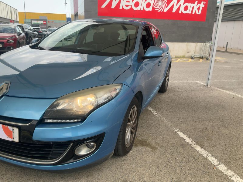 Renault Megane 1.5 dCi Dynamique 2012 – снимка 2