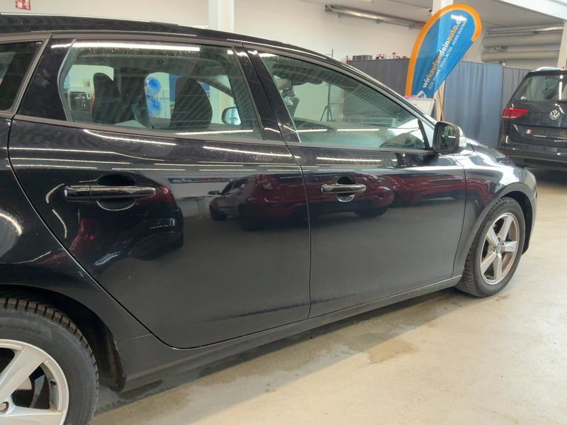 Volvo V40 1.6 D2 You! 2014 – снимка 10