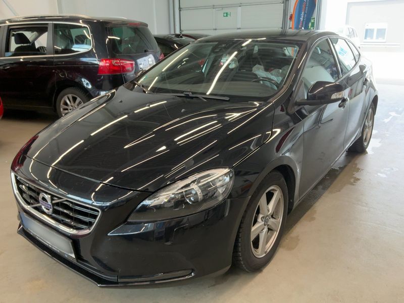 Volvo V40 1.6 D2 You! 2014 – снимка 1