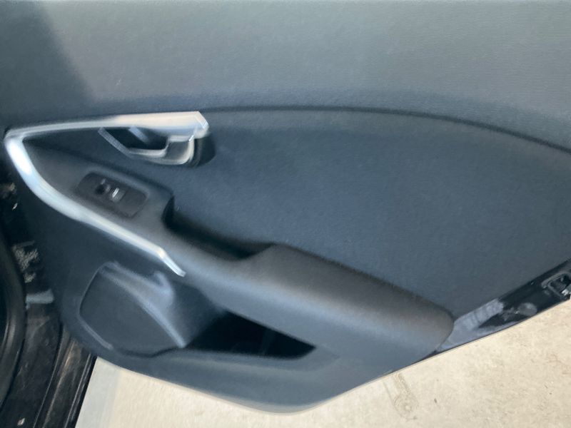 Volvo V40 1.6 D2 You! 2014 – снимка 23