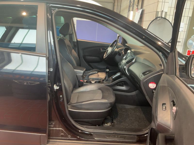 Hyundai ix35 1.6 Trend Blue 2WD 2014 – снимка 17