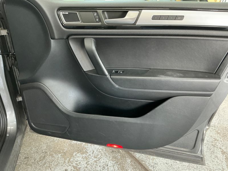 Volkswagen Touareg 3.0 V6 TDI BlueMotion Tech 2011 – снимка 28