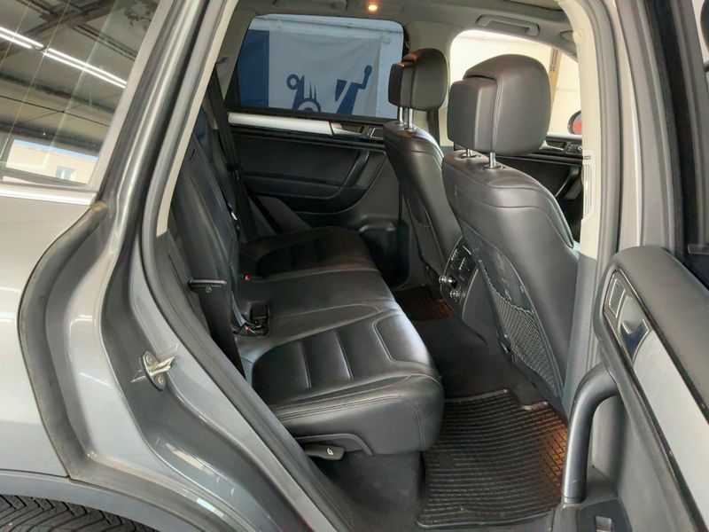 Volkswagen Touareg 3.0 V6 TDI BlueMotion Tech 2011 – снимка 19