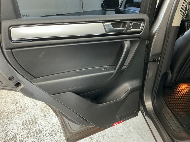 Volkswagen Touareg 3.0 V6 TDI BlueMotion Tech 2011 – снимка 34